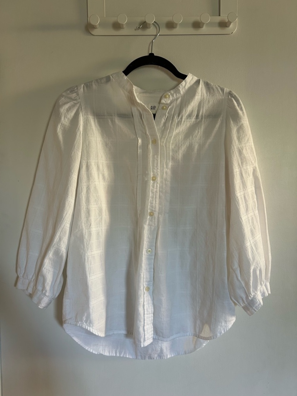 GAP White Button-Front Textured Blouse